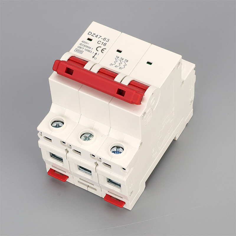 3-полюсный MCB 6A (4)