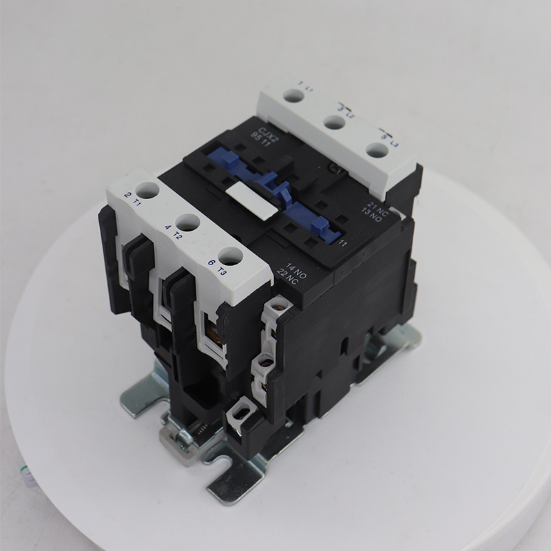 Контактор переменного тока CJX2 (10)