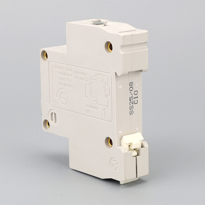 Миниатюрный автоматический выключатель 10A (2)