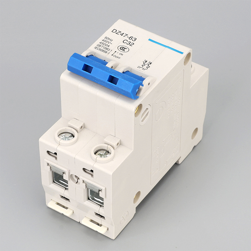 Миниатюрный автоматический выключатель 32A (3)