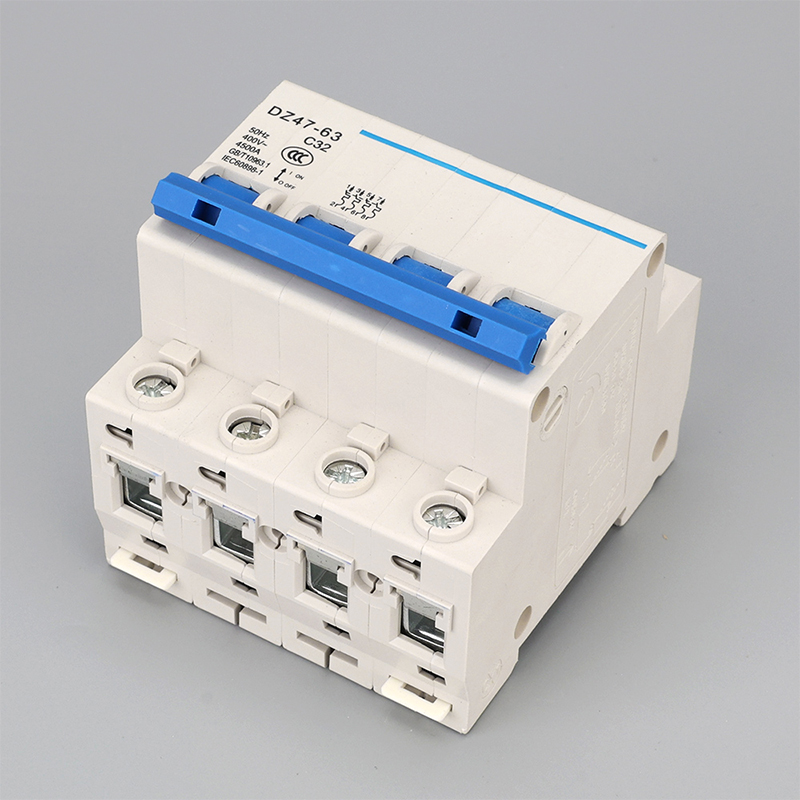 Миниатюрный автоматический выключатель 32A (6)